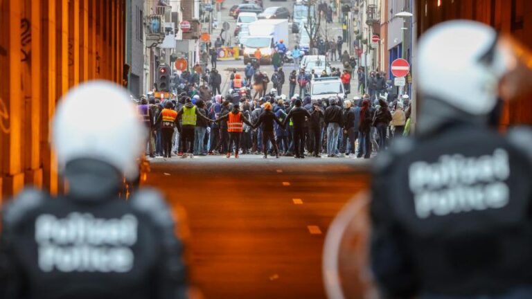 Quelque 10.000 Grévistes Du Non-marchand Attendus à La Manifestation ...